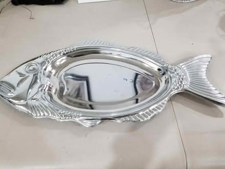 Photo of free Fish shaped platter (Britannia Rd and Creditview Rd) #1