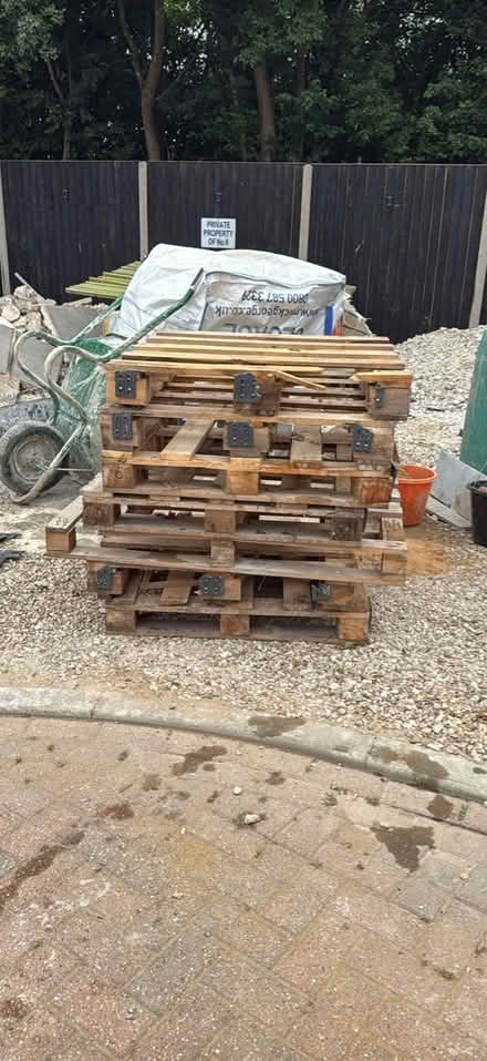 Photo of free Palletsx7 (Watlington) #1