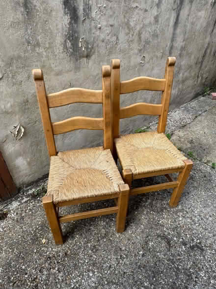 Photo of free Set of chairs (GU12) #1