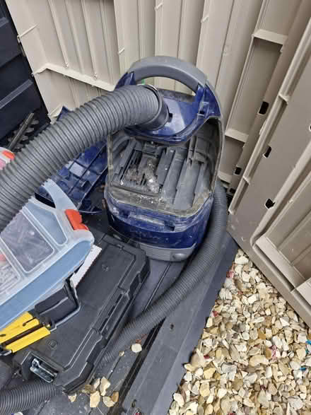 Photo of free Hoover with wheels (MK15 downhead park) #1