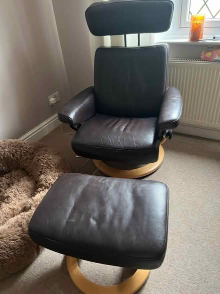 Photo of free Stressless Recliner (Layer-de-la-Haye CO2) #2