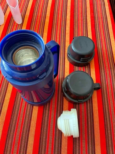 Photo of free Thermos flask with 2 cups (Carlisle CA1) #2