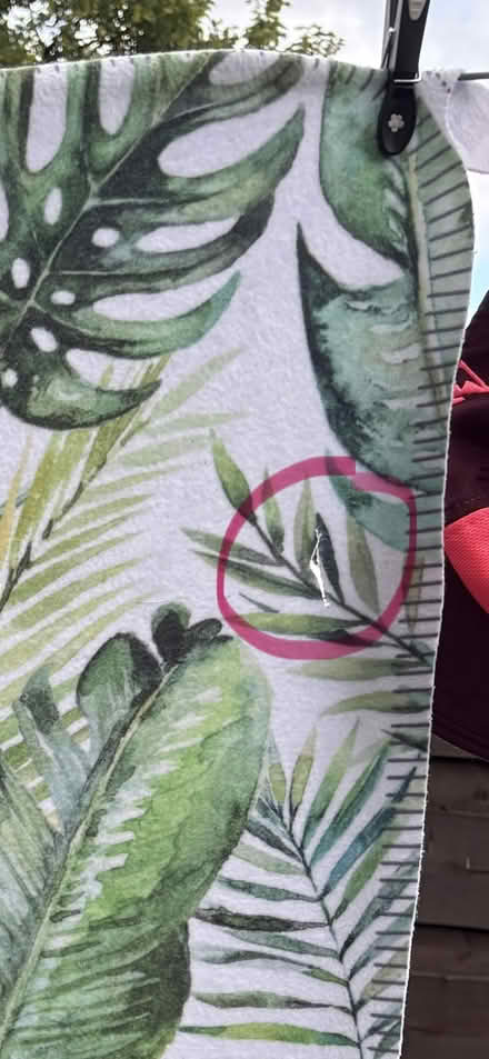 Photo of free Exotic leafs print fleece blanket (Stockport centre SK1) #3