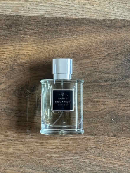 Photo of free Men’s cologne fragrance (Common Edge FY4) #1