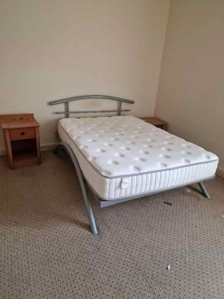 Photo of free King size bed (Holt Lane End M40) #1