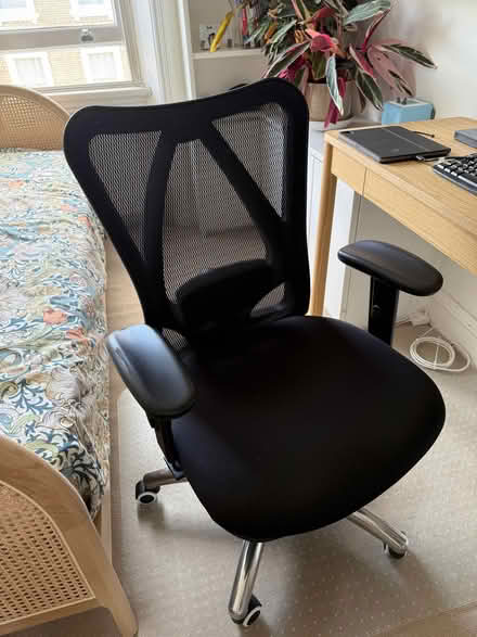 Photo of free Office chair (Earls Court SW10) #1