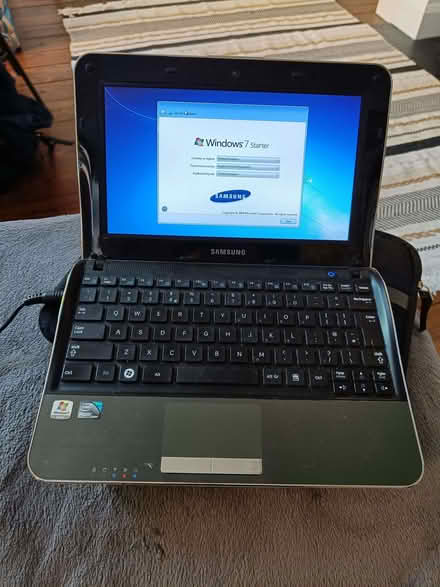 Photo of free Small Samsung Laptop 10.1 inch, Windows 7 (East Dulwich SE22) #1