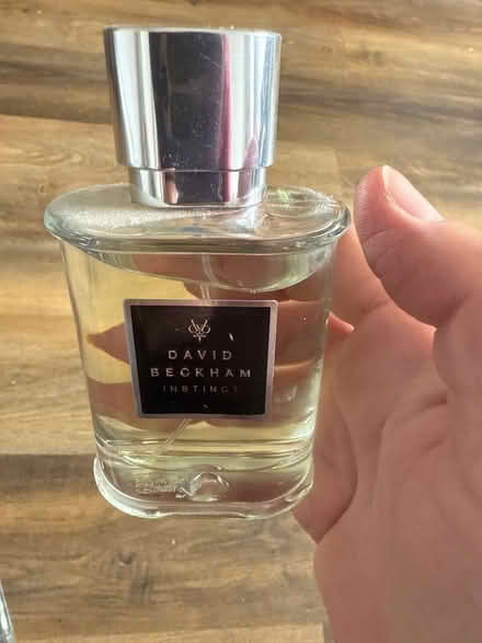 Photo of free Men’s cologne fragrance (Common Edge FY4) #2