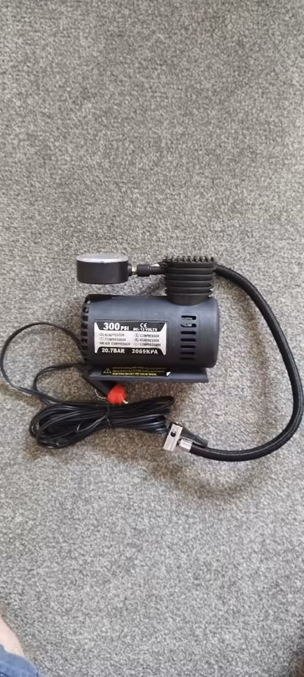 Photo of free Tyre compressor (Kingsway Bath) #1