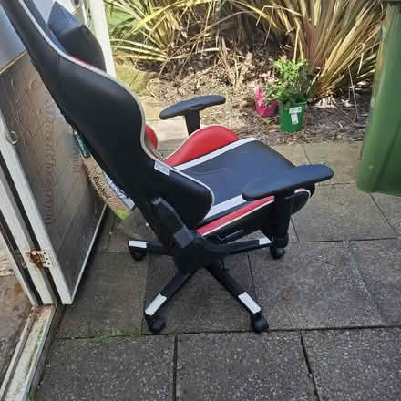 Photo of free MAYHEM Gaming Chair (Nethertown CA22) #2