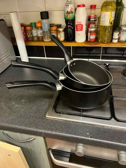 Photo of free 3 black pots (nottingham NG1) #1