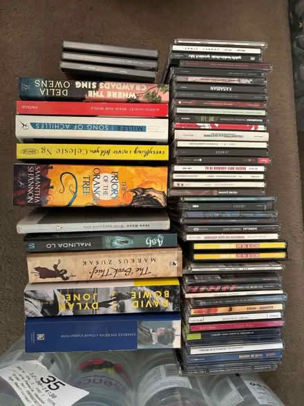 Photo of free Books and CDs (Leigh on sea SS9) #1