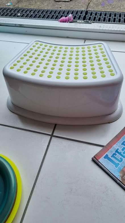 Photo of free Kids step (Locksheath SO31) #1