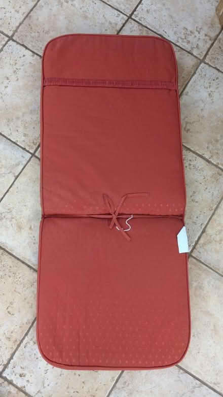 Photo of free Outdoor furniture cushion (Near Offenham) #2