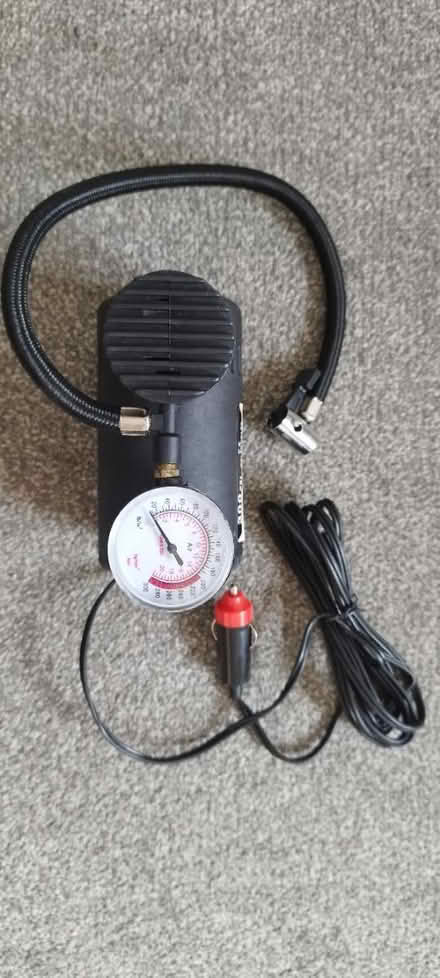 Photo of free Tyre compressor (Kingsway Bath) #2