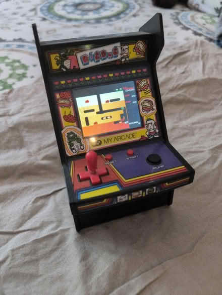 Photo of free Dig Dug mini arcade game (The Beaches) #1