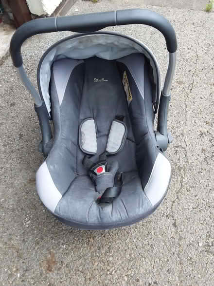 Photo of free Silver Cross carry/car seat (Swarthmoor LA12) #1