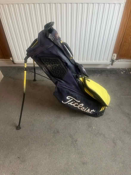 Photo of free Tilteist golf bag (BB3) #1
