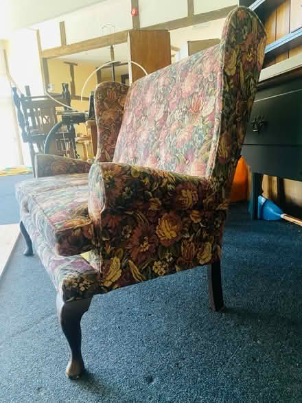 Photo of free Floral sofa ( two chairs if (Stanton harcourt, OX29) #4