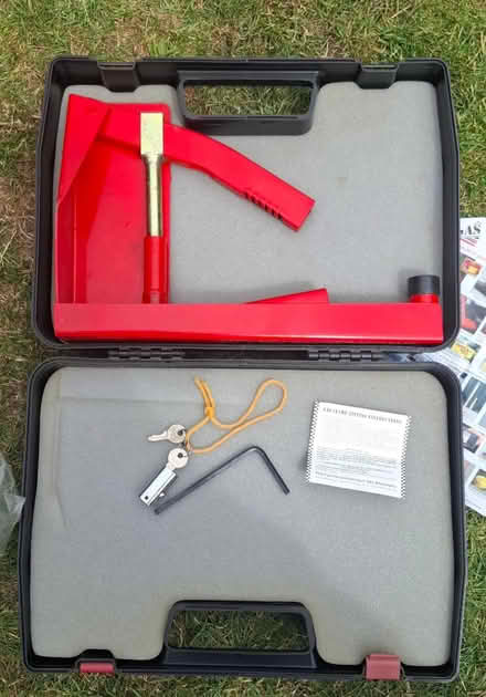 Photo of free Wheel clamp (Malvern WR14) #2