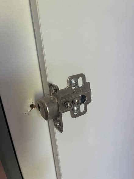 Photo of free IKEA wardrobe (Twyford RG10) #3
