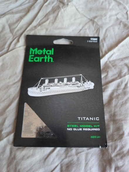 Photo of free Metal Earth Titanic Steel Model Kit (The Beaches) #1