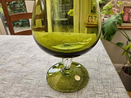 Photo of free 1960s Italian green glass vase (Chesham HP5) #2