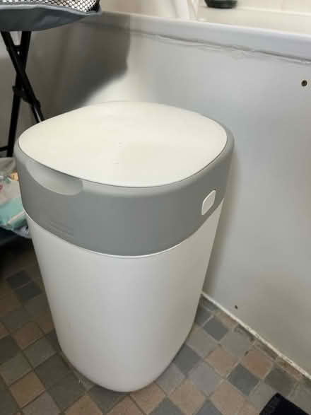 Photo of free Nappy disposal bin (Penge, SE20) #1