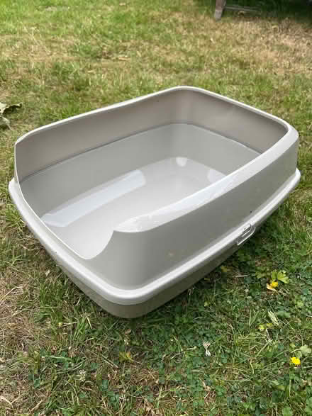 Photo of free Cat litter tray (Petts Wood BR5) #1