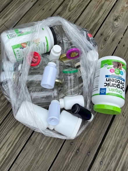 Photo of free Assortment of clean containers (Somerset near Franklin Blvd) #1