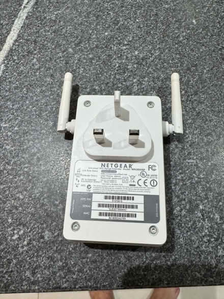 Photo of free Netgear WiFi extender (Amersham HP6) #2