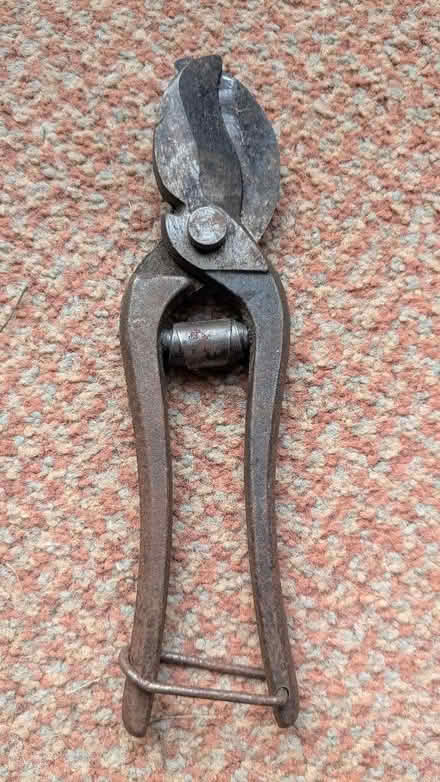 Photo of free Old Secateurs (Caldy Valley CH3) #1