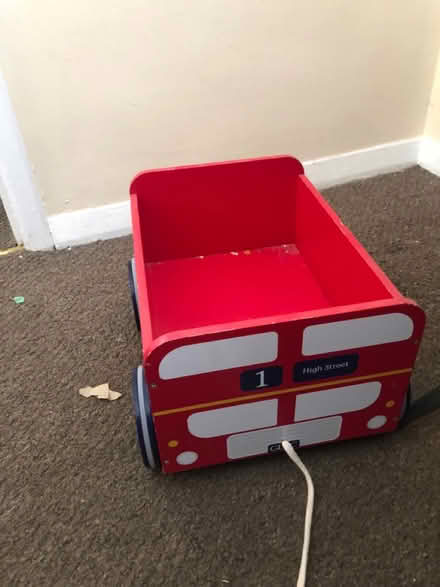 Photo of free pull along bus (Epsom KT18) #2