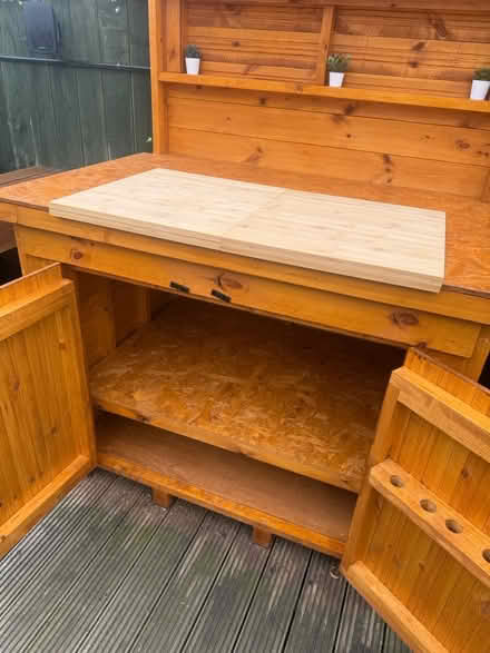 Photo of free Pizza/bbq station/unit (Gateshead NE10) #4