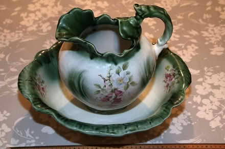 Photo of free Reproduction Vintage Style Wash Jug & Bowl Set (Knightsfield AL8) #1