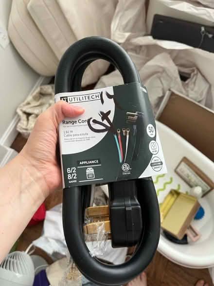 Photo of free 4 prong oven plug (Woodley Park) #1