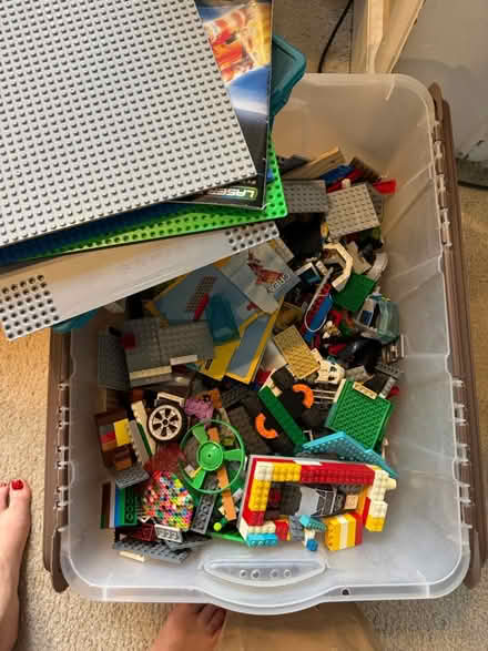 Photo of free Bin of legos (NW DC — 20011) #1