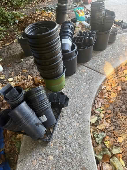 Photo of free Miscellaneous Pots (4410 Haag Rd) #1