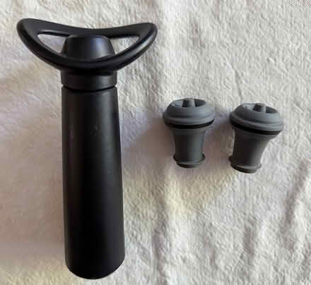 Photo of free Vacu Vin Wine Saver (Cupertino - DeAnza and 280) #1