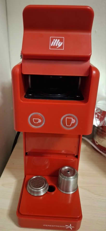 Photo of free Illy Expresso Machine (Ditmars Park Brooklyn) #1