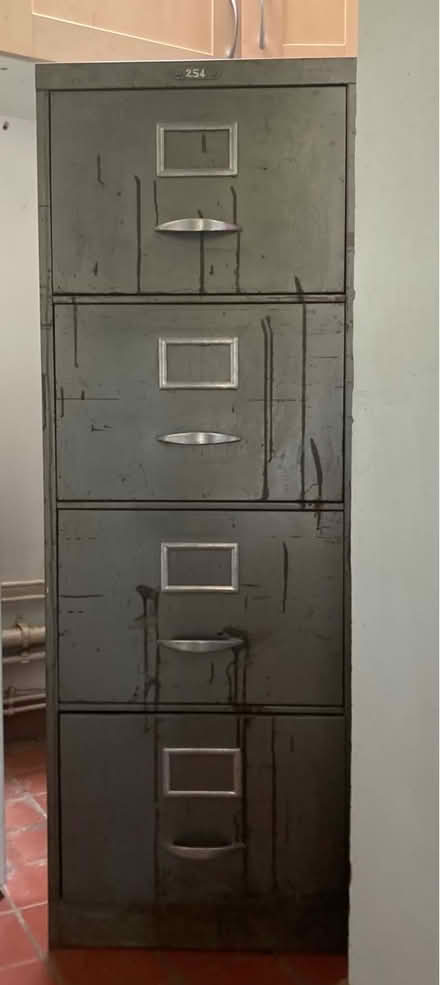 Photo of free 4 drawer metal filing cabineT. Old (Near Bottisham CB25) #1