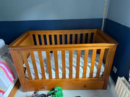 Photo of free Cot bed (Sl2 Farnham common) #1