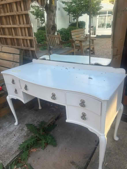 Photo of free dressing table (Five Ways CV35) #1