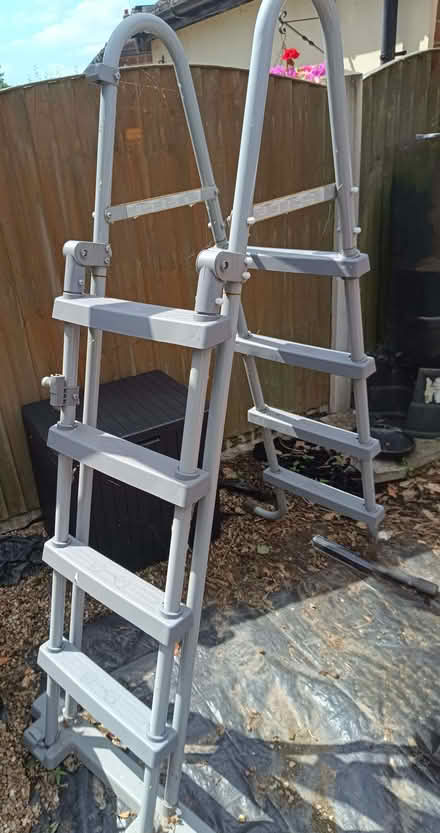 Photo of free Above ground pool stairs/ladders (Woodlesford LS26) #1