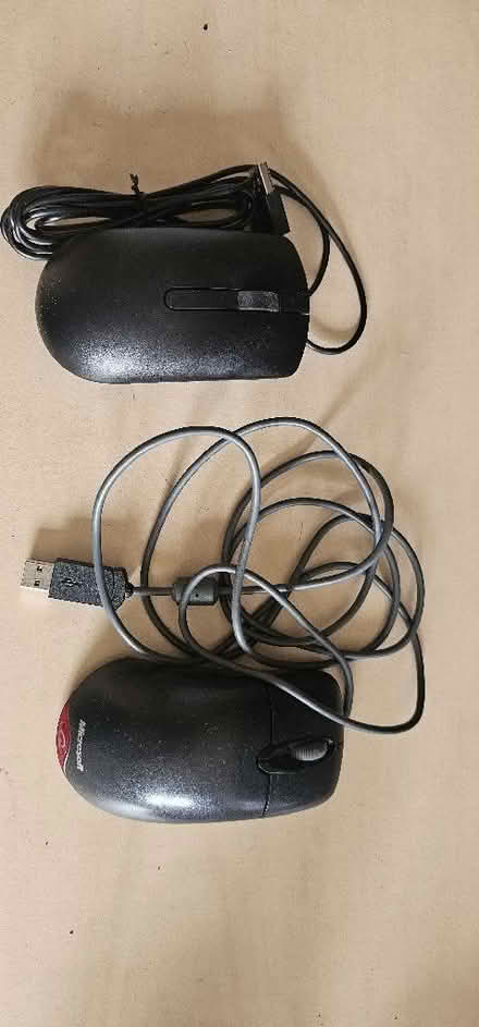 Photo of free 2x USB Computer/laptop mouse (The Delves WS5) #1