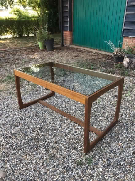 Photo of free Coffee Table (Thurston IP313RG) #1