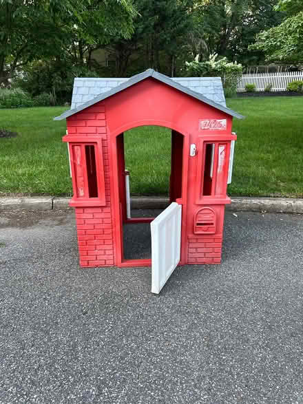 Photo of free Kids playhouse (219North Spruce St , Ramsey) #1