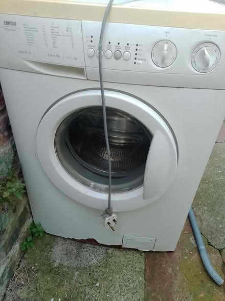 Photo of free Old working Zanussi washer (Wallasey CH44) #1