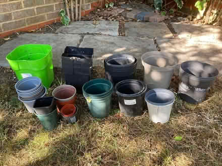 Photo of free Various size plastic plant pots (Whitegrove RG42) #1