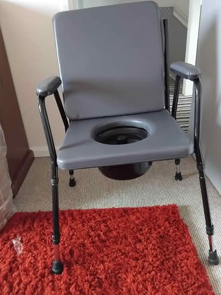 Photo of free commode (kidderminster DY10) #1